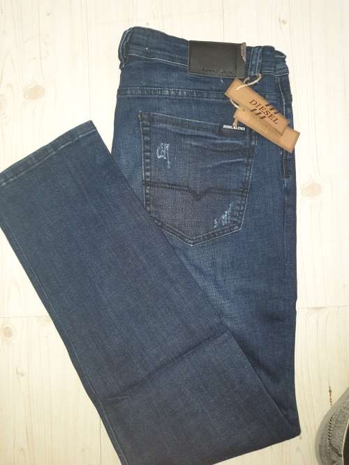 DIESL JEANS - TH007# - Mens Jeans - SIZE 34 - Brand New - Blue