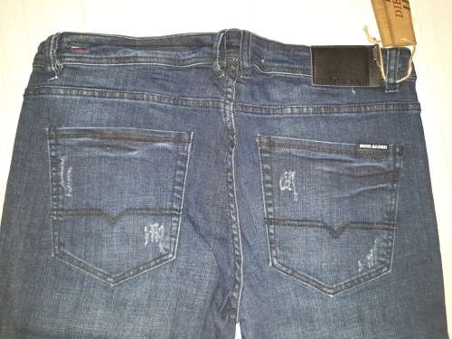 DIESL JEANS - TH007# - Mens Jeans - SIZE 34 - Brand New - Blue