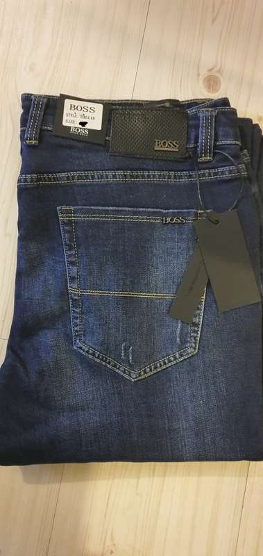 HUGO BOSS SKINNY JEANS - Mens Jeans - SIZE 32 - Brand New