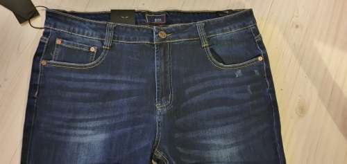 HUGO BOSS SKINNY JEANS - Mens Jeans - SIZE 32 - Brand New