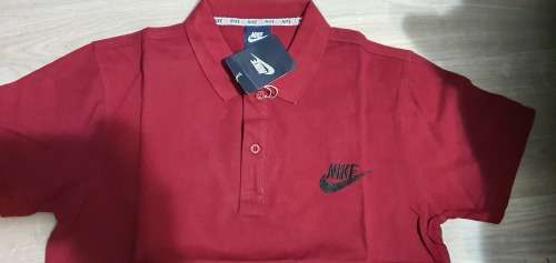 Nike Slim Fit - Medium - Brand new - with tags (Maroon)