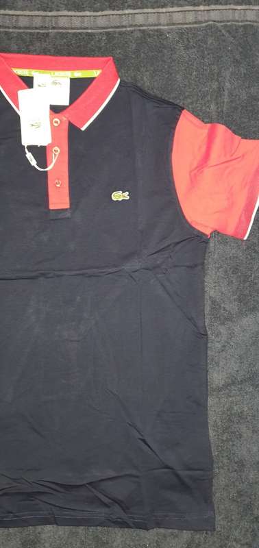 Lacoste Slim Fit - Large - Brand new - with tags (Navy)