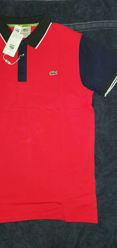 Lacoste Slim Fit - Medium - Brand new - with tags (Bright Red)