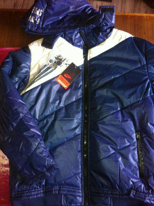 NIKE WINDBREAKER XL - Brand New - LATE ENTRY