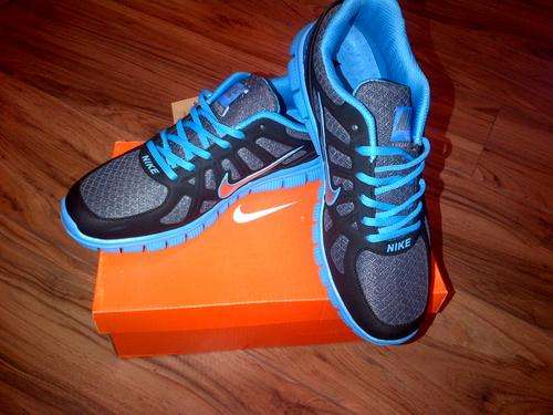 NIKE Mens Shoes UK 8 - Brand New