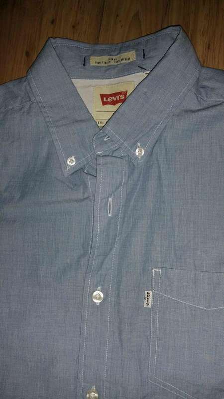 ORIGINAL - LEVI'S - Medium - Brand New