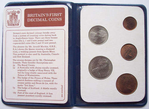 BRITAIN'S FIRST DECIMAL COINS IN BLUE FOLDER AS ISSUED BY THE ROYAL MINT