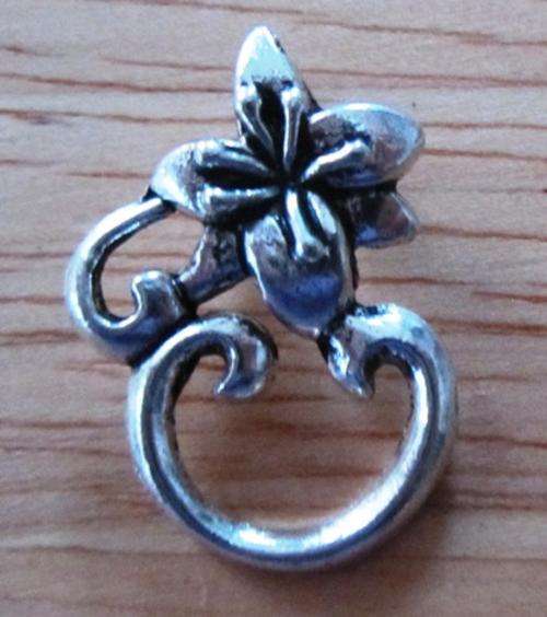Unique Flower Charm 25x19mm