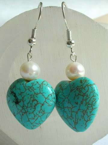 Beautiful pearl turquoise earring