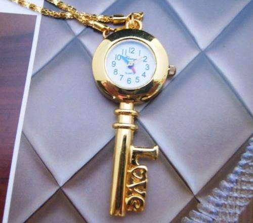 1pc Gold colour Love Cute Key Necklace Watch Gift xmas