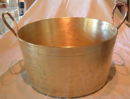 BRASS POT WITH COPPER HANDLES