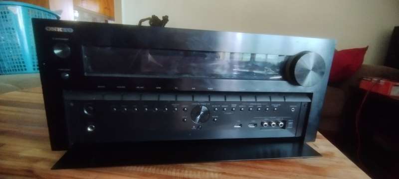 ONKYO TX-NR809 (FOR PARTS OR REPAIR)