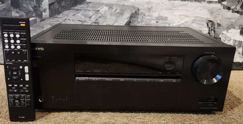 ONKYO HT-R395 AV RECEIVER (READ DESCRIPTION)