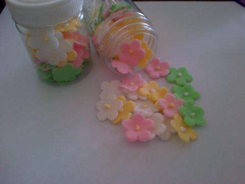 Edible Cake Decorations - Mini Daisies - pink, white, yellow and green (pack of 60)