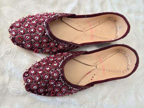 UNIQUE HAND-MADE GENUINE LEATHER PUMPS