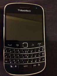 BLACKBERRY BOLD 9900 -  "AS IS"