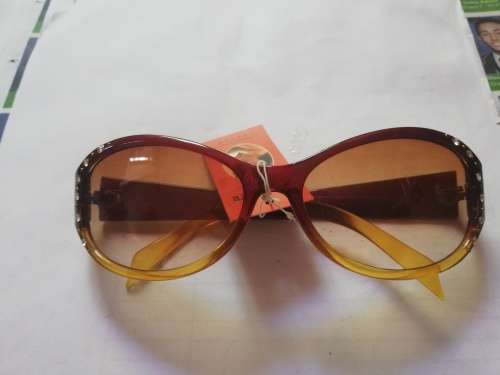 SUNGLASSES