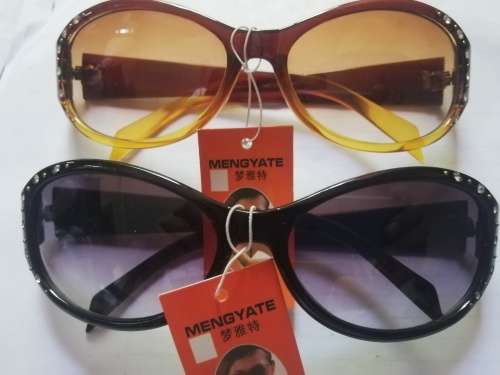 SUNGLASSES
