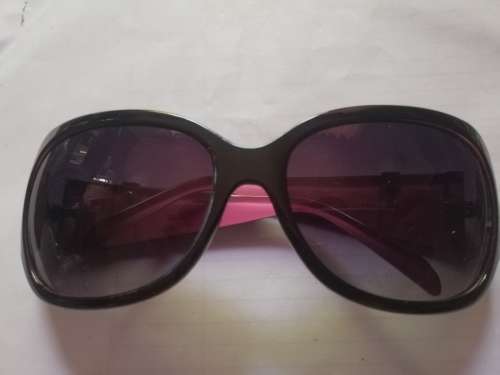SUNGLASSES