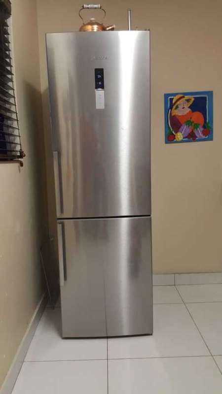 Bosch Fridge (320L)