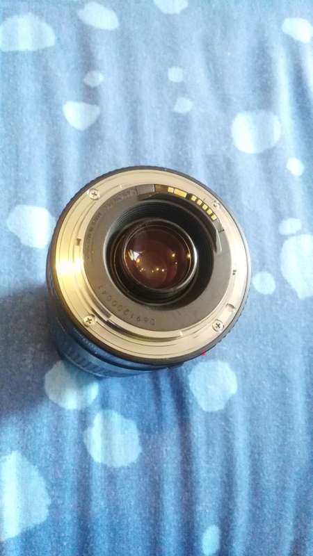 Canon 75-300mm 3.5-5.6 III USM Ultrasonic zoom lens worth R4600 new
