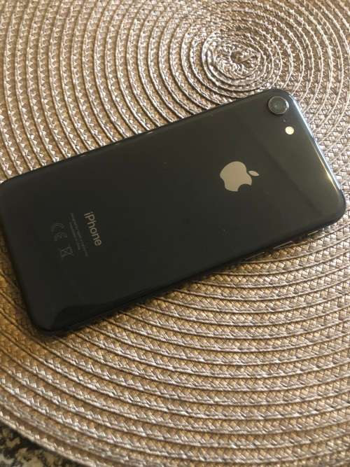 iPhone 8 64GB