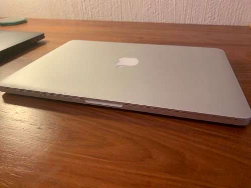 Macbook Pro Retina 13inch (i5, 256GB SSD, 8GB RAM, 2015)