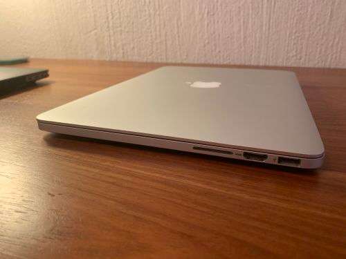 Macbook Pro Retina 13inch (i5, 256GB SSD, 8GB RAM, 2015)