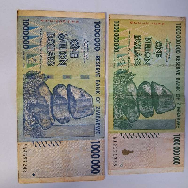 2008 - Zimbabwe $1 Billion & $1 Million Old Dollar Circulated
