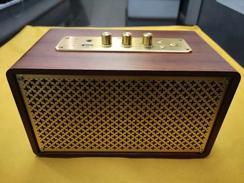 SHOX GOLD BLUETOOTH SPEAKER (BL5606)