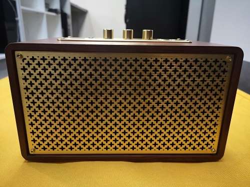 SHOX GOLD BLUETOOTH SPEAKER (BL5606)