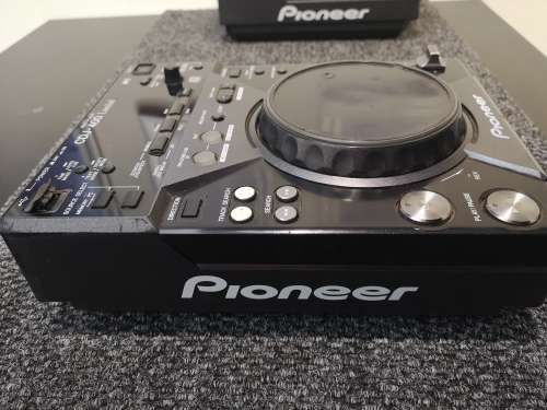 PIONEER CDJ-400 MIXER PAIR