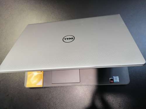 LAPTOP DELL