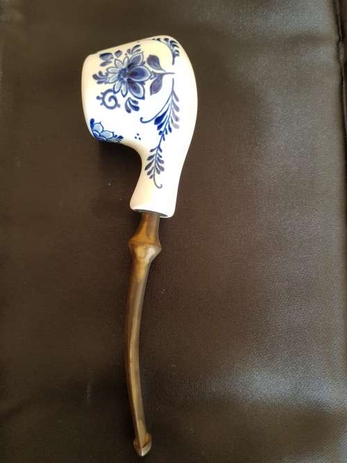 Stunning porcelain  pipe