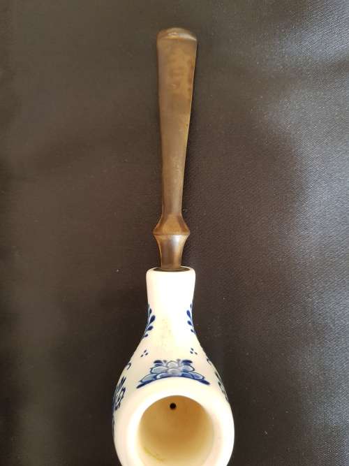 Stunning porcelain  pipe