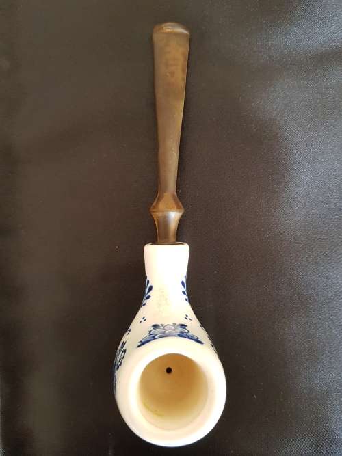 Stunning porcelain  pipe