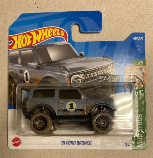 Hot wheels , 8 Various off road cars , Mud Studs series , VW , Landrover, Landcruiser , Bronco, Jeep