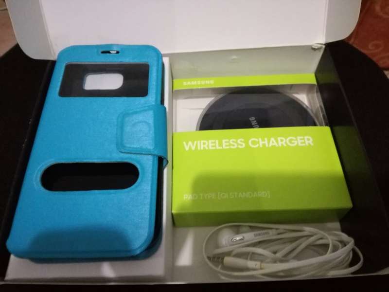 Samsung S6 Edge 64gb + Wireless Charger (Excellent Condition)