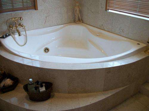Jacuzzi Bath