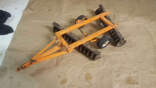 Pressed steel 2 axle goble