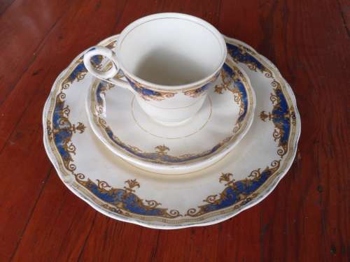 Cream Petal Porcelain set