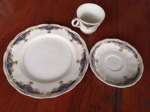 Cream Petal Porcelain set