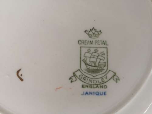 Cream Petal Porcelain set