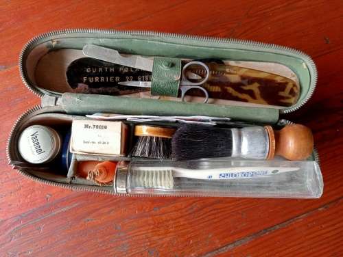 German WW2 Soldier`s Toiletries Set