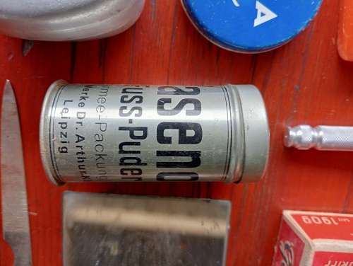 German WW2 Soldier`s Toiletries Set