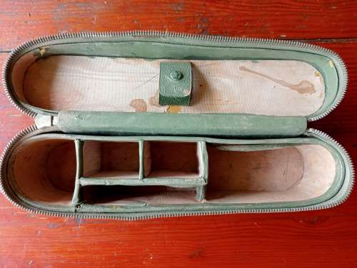 German WW2 Soldier`s Toiletries Set