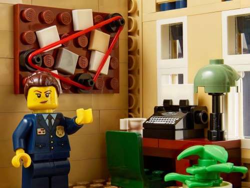 New LEGO Creator Expert Police Station Modular Building - New in Sealed Box - Discontinued (10278)