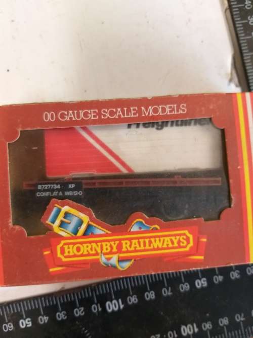 HO wagon with container in box