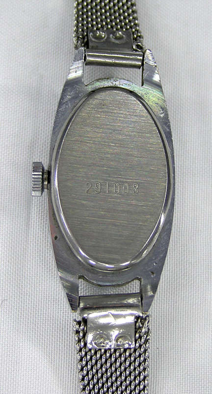 Rare - 1970`s Russian Chaika 17 Jewels Ladies`s Mechanical Watch