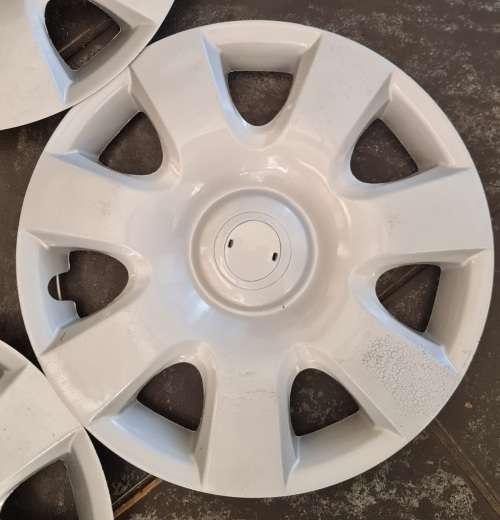 Toyota hubcaps 14inch